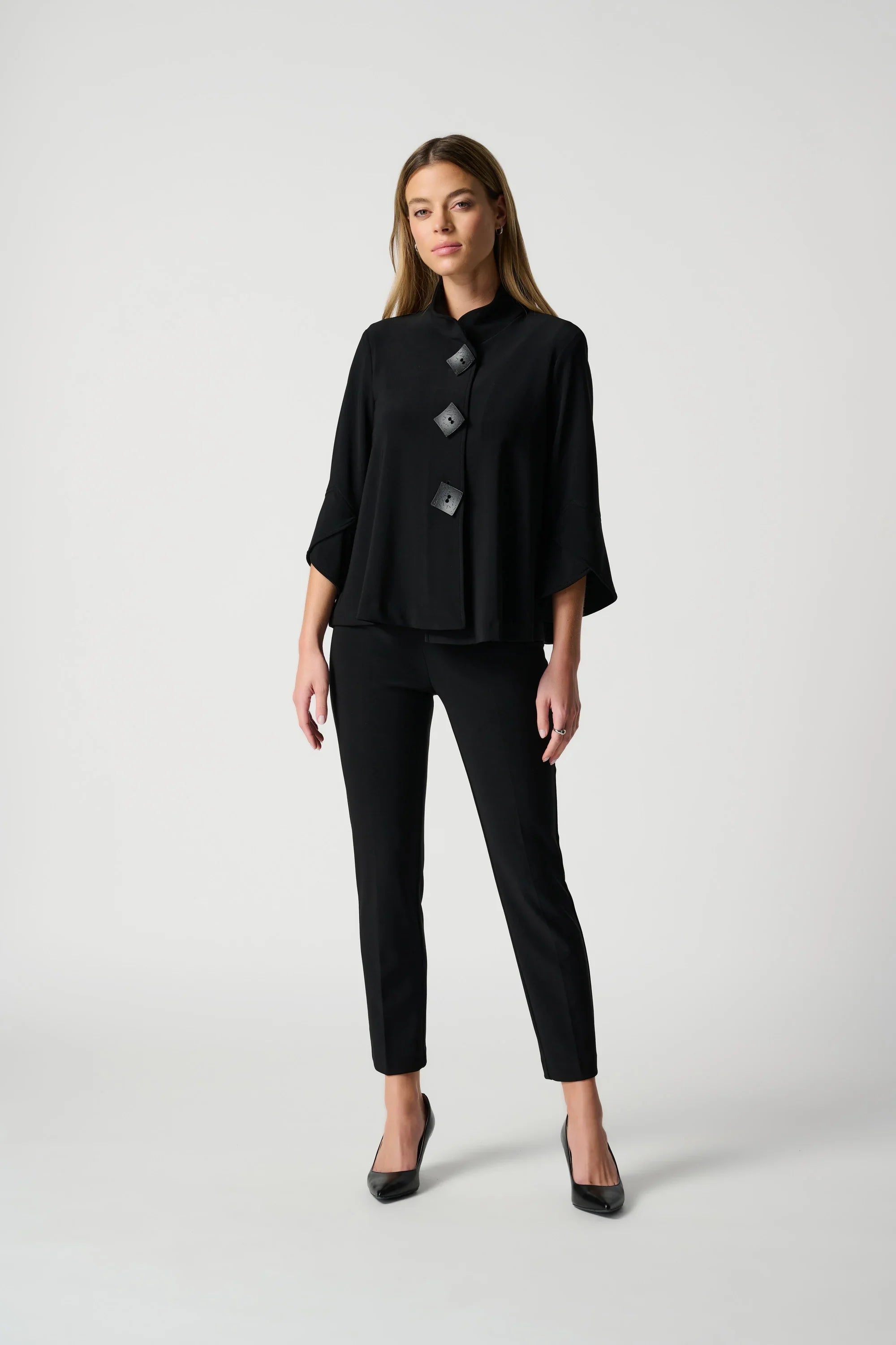 Classic Cropped Pull-On Pants
